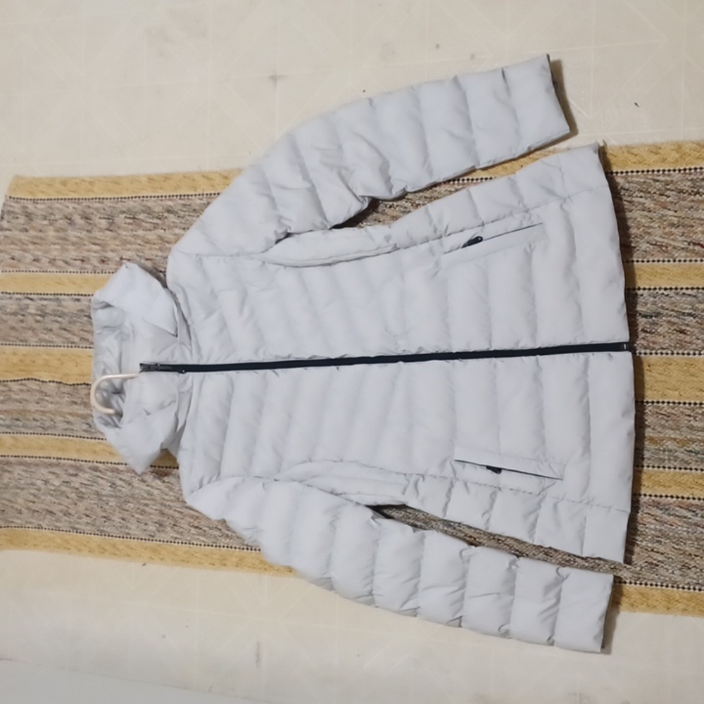 New just took tags off. 32° degrees heat light gray coat size small
